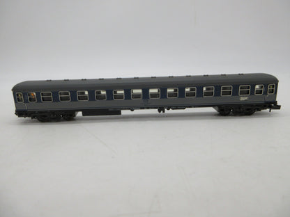 Minitrix N - 51 3091 00 - Personenwagen 2e klas van de DB, met verlichting