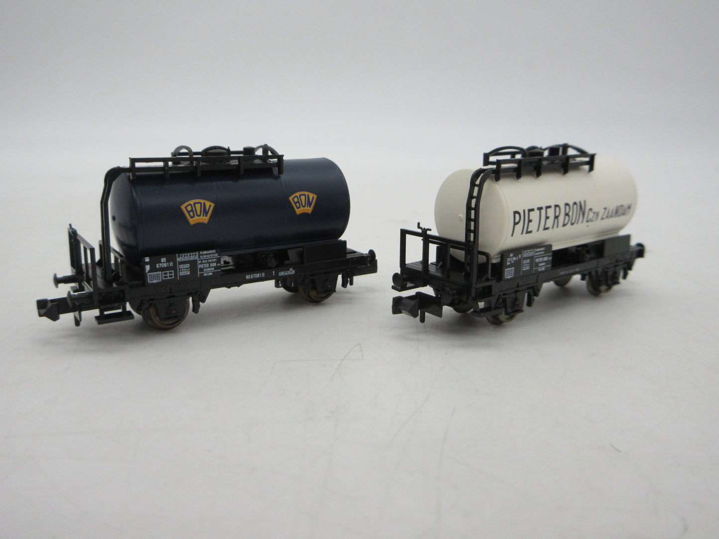 Minitrix N - 15625 - 2-delige set ketelwagens 'Pieter Bon' van de NS