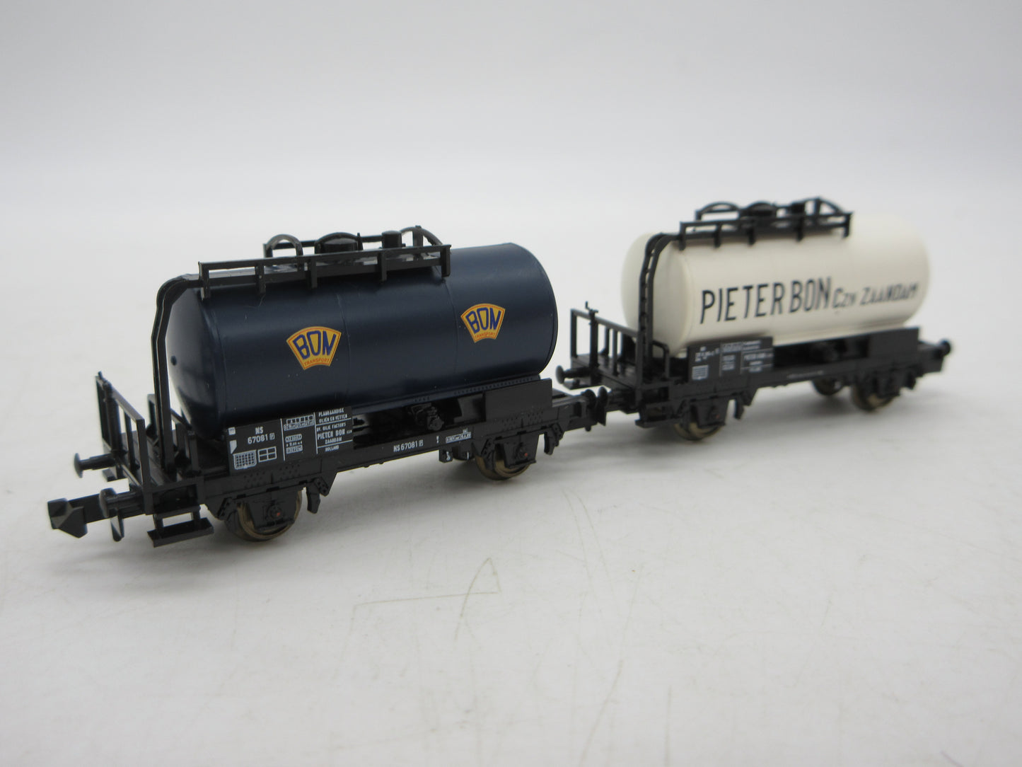 Minitrix N - 15625 - 2-delige set ketelwagens 'Pieter Bon' van de NS
