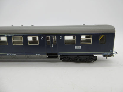Märklin H0 - 4049 - Personenwagen 2e klas van de NS, met verlichting