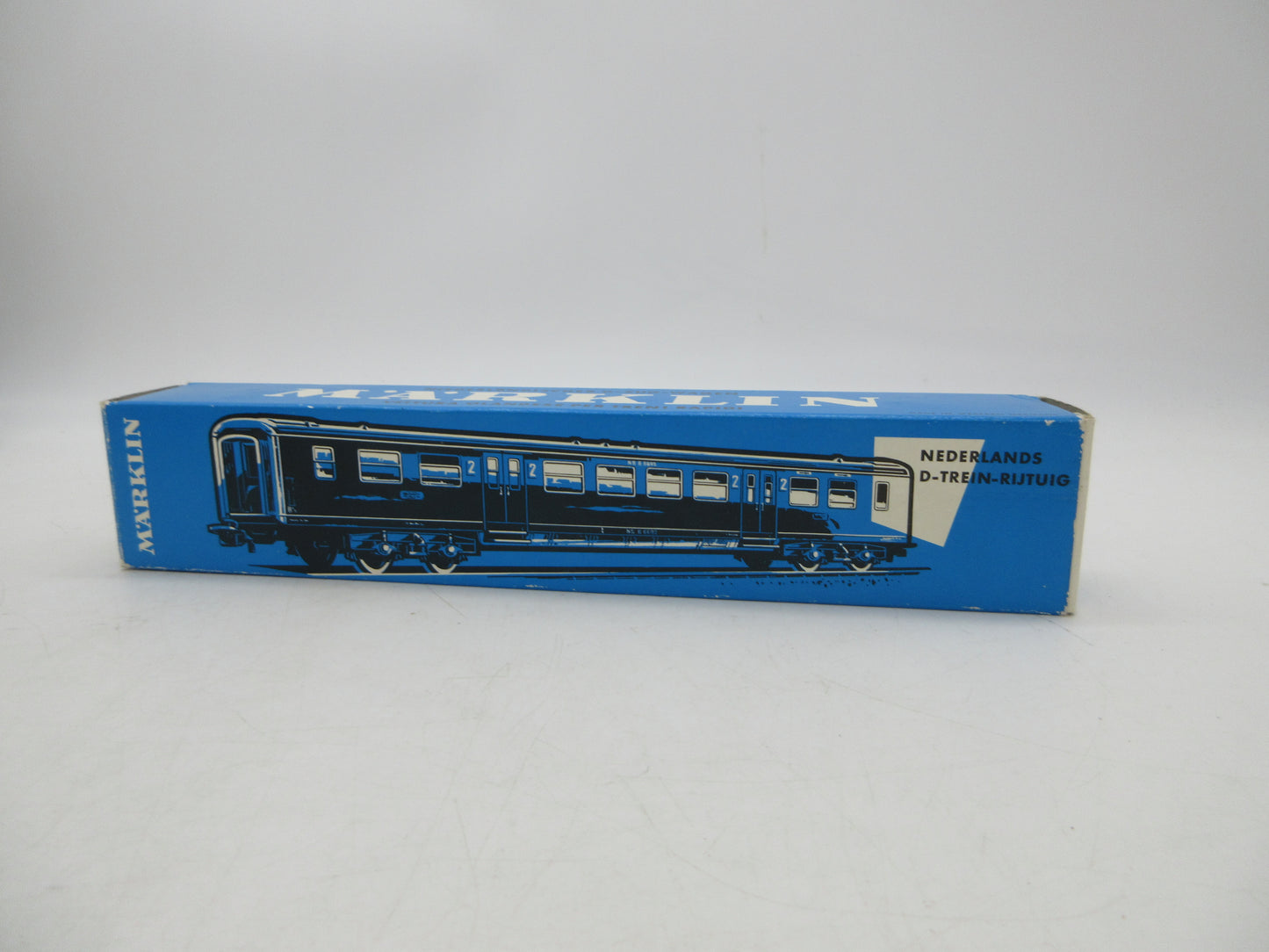 Märklin H0 - 4049 - Personenwagen 2e klas van de NS, met verlichting