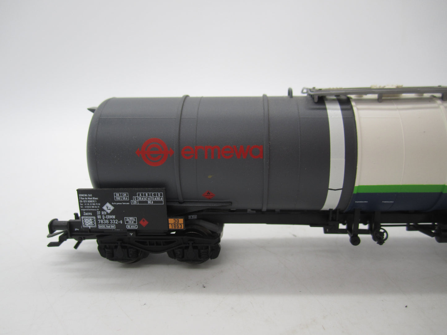 Trix H0 - 24206-04 - 4-assige ketelwagen "OMV/Ermewo" - AC