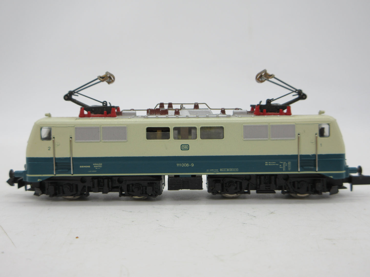 Arnold N - 2325 - E-loc, BR 111 van de DB