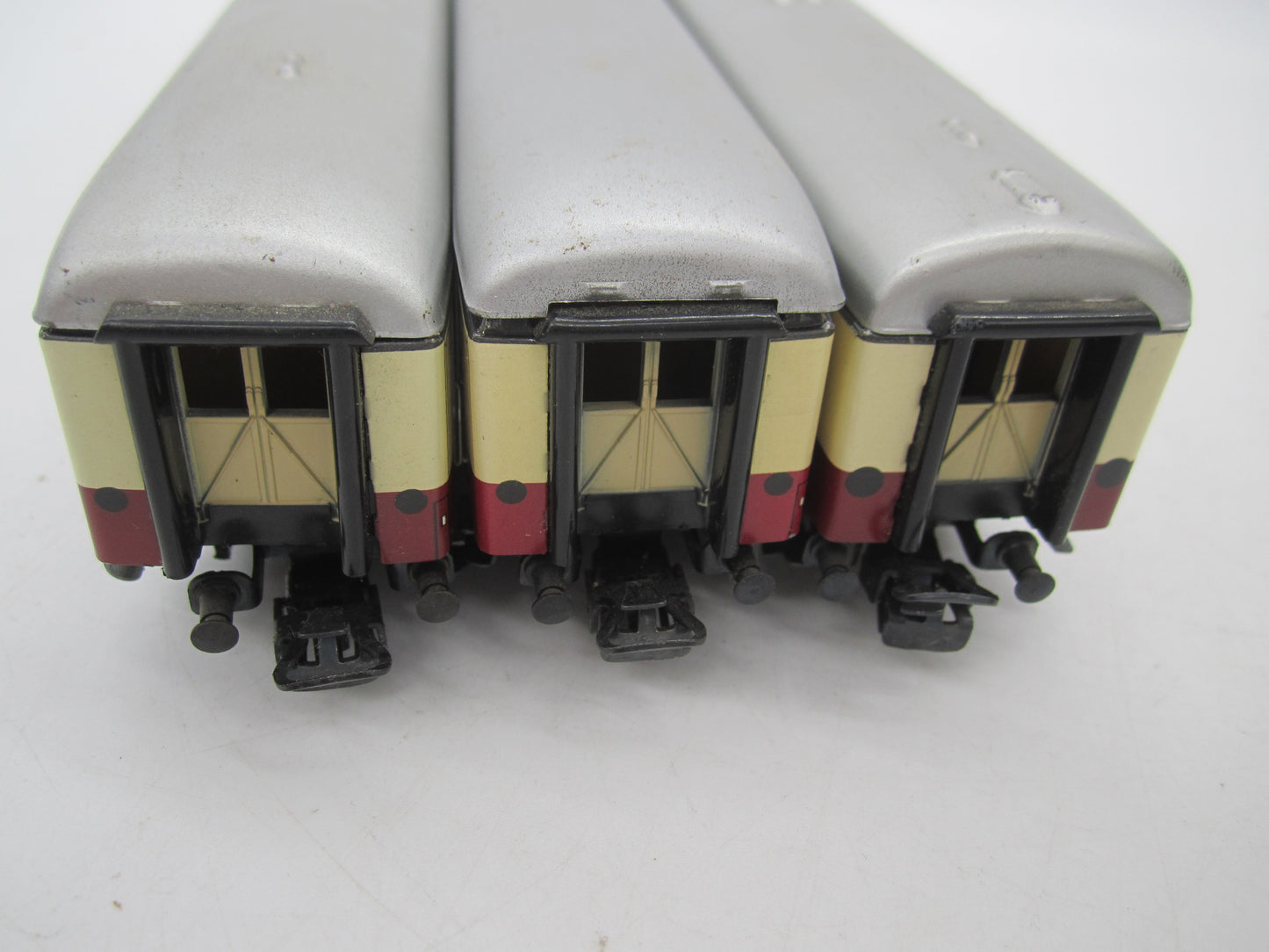 Märklin H0 - 4085/4089 - 3 TEE rijtuigen 1e klas van de DB - Met verlichting
