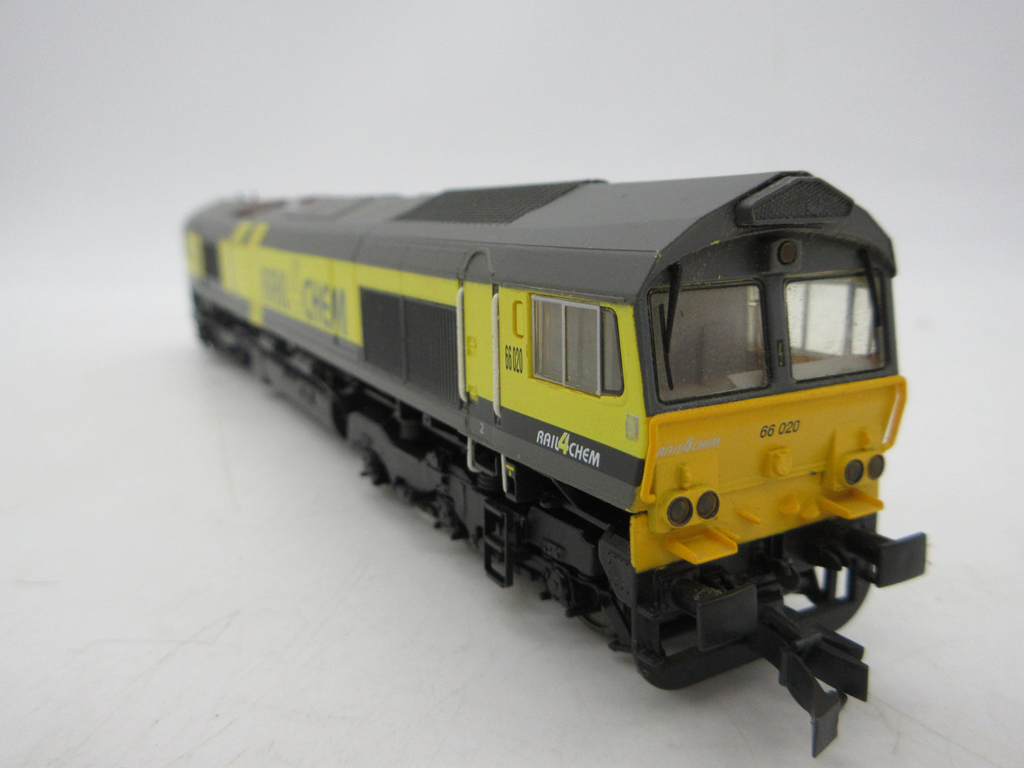 Mehano H0 - T274 - Dieselloc, Class 66 van Rail4Chem - Yellow