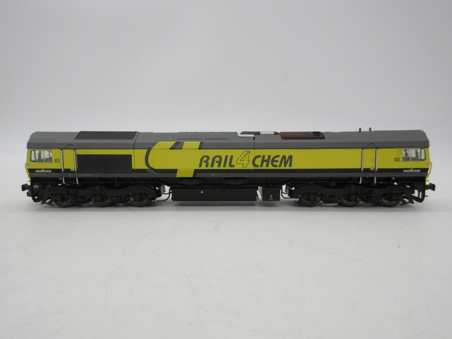 Mehano H0 - T274 - Dieselloc, Class 66 van Rail4Chem - Yellow