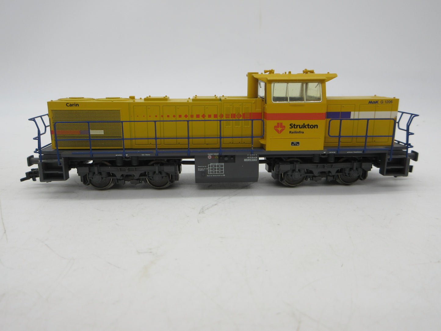 Trix H0 - 22319 - Dieselloc, Serie 6400 "Carin" van de Strukton - Digitaal