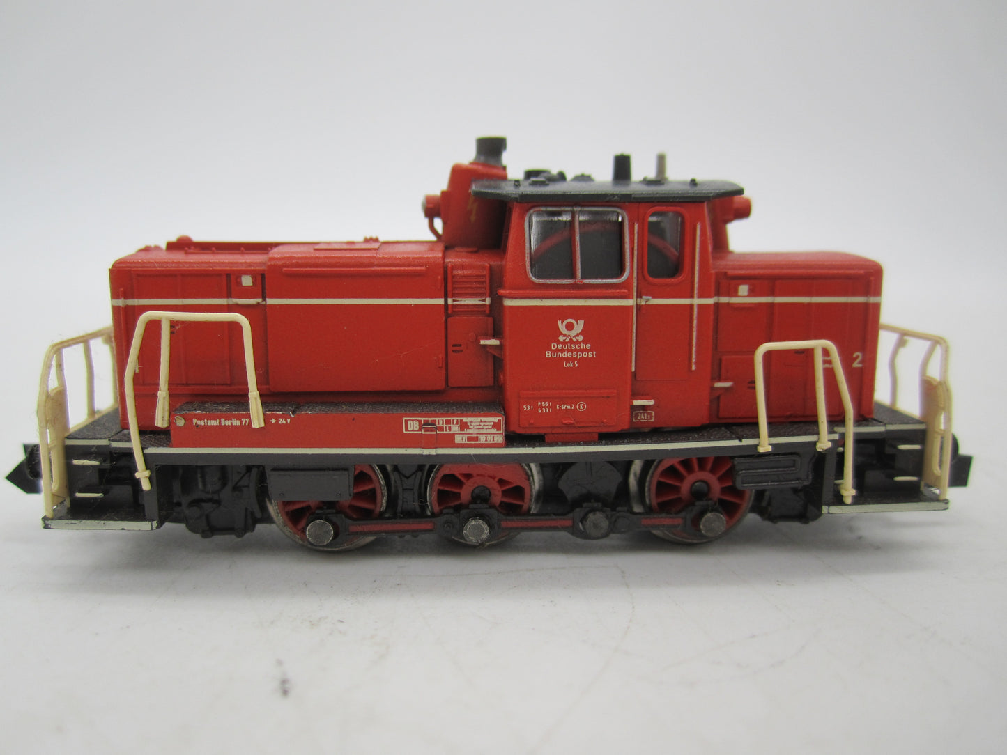 Minitrix N - 12842 - Dieselloc V60 van de Deutsche Bundespost