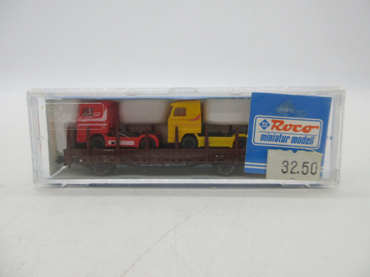 Roco N - 1950 - Rongenwagen met twee Scania trucks