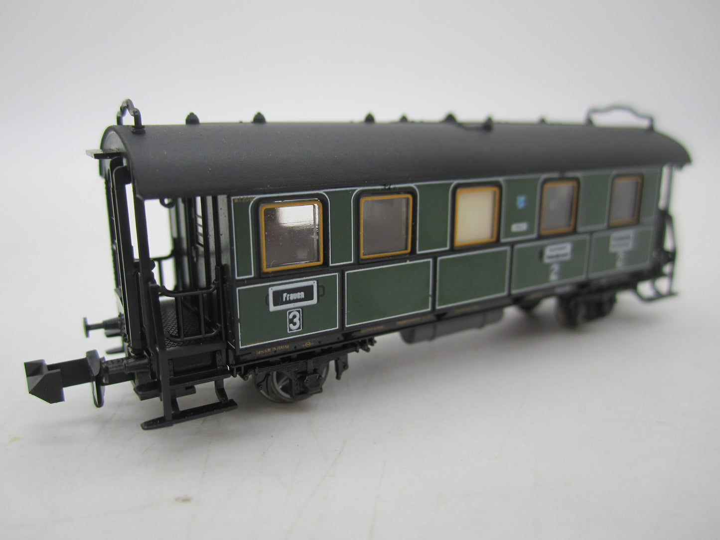 Minitrix N - 13316 - Personenwagen 2e/3e klas van de K.Bay.St.B.