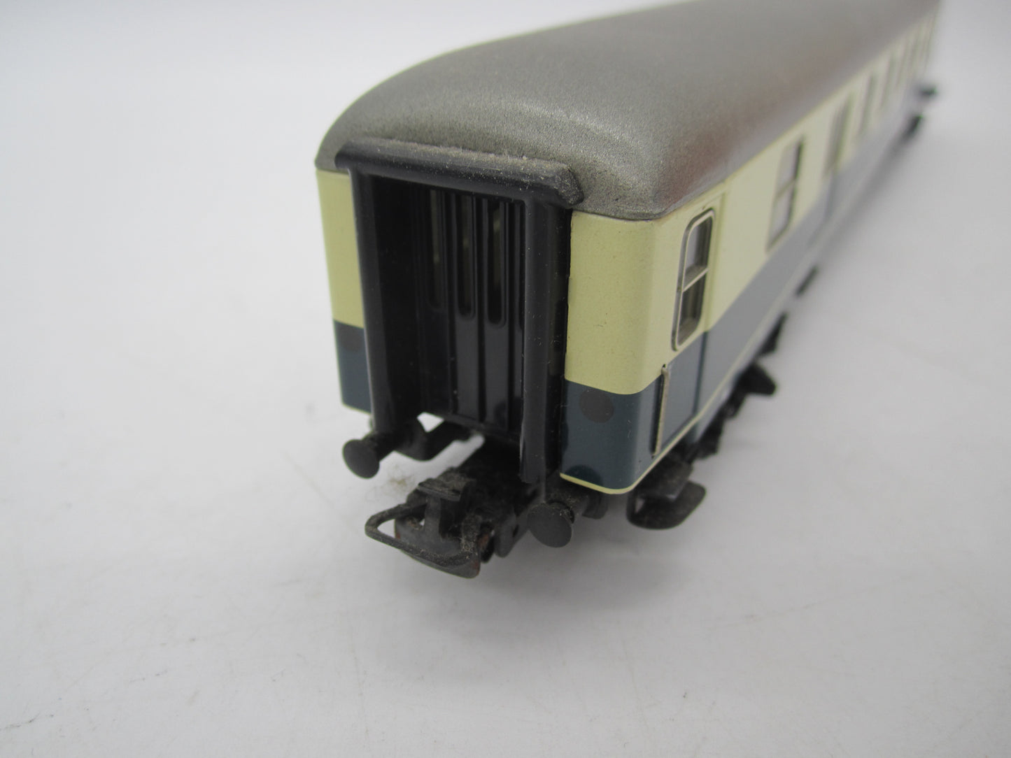 Märklin H0 - 4044 - Bagagerijtuig van de DB, met verlichting