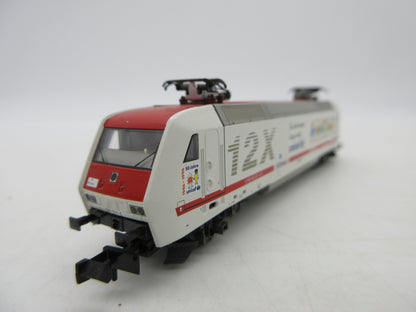 Fleischmann Piccolo N - 967312 - E-loc, BR 128 "Unicef" van de DB
