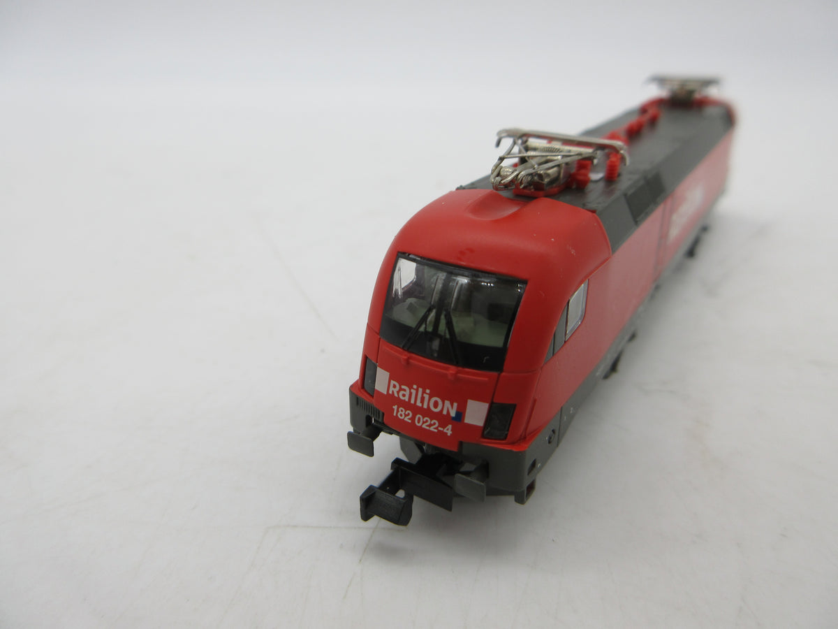 Minitrix N - 12766 - E-loc, BR 182 "Railion" van de DB - Digitaal voorbereid