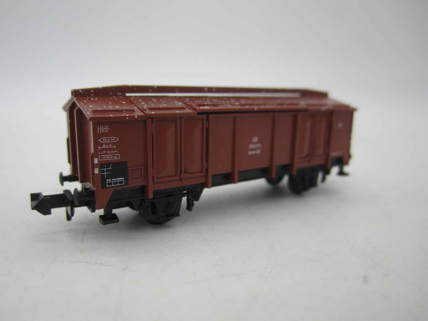 Minitrix N - 51 3531 00 - Geweatherde kleppenwagen van de DB