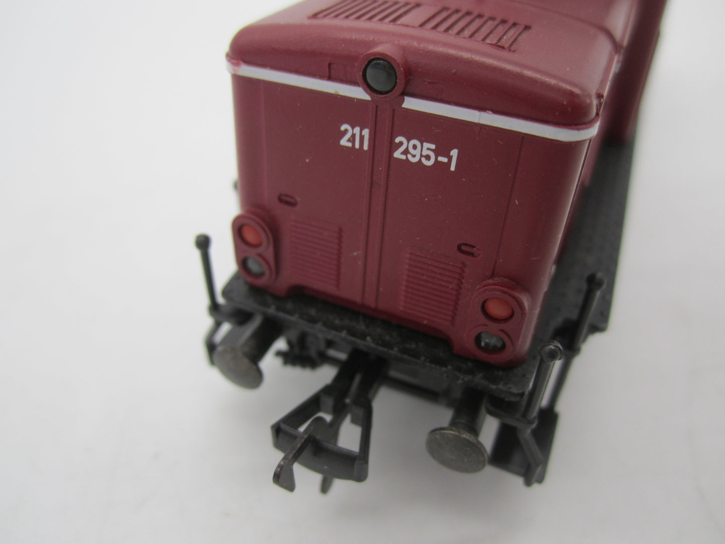 Fleischmann H0 - 4228 - Diesellocomotief BR 211 van de DB
