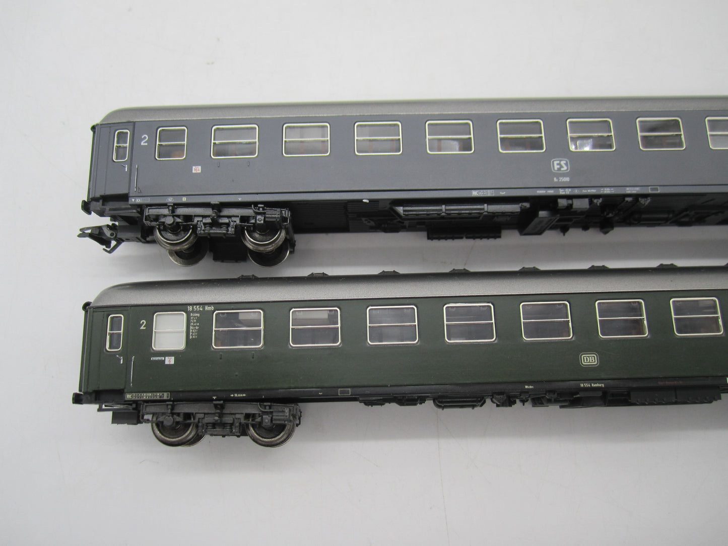 Märklin H0 - 42941 - Wagenset Riviera Express van de DB/FS, met verlichting