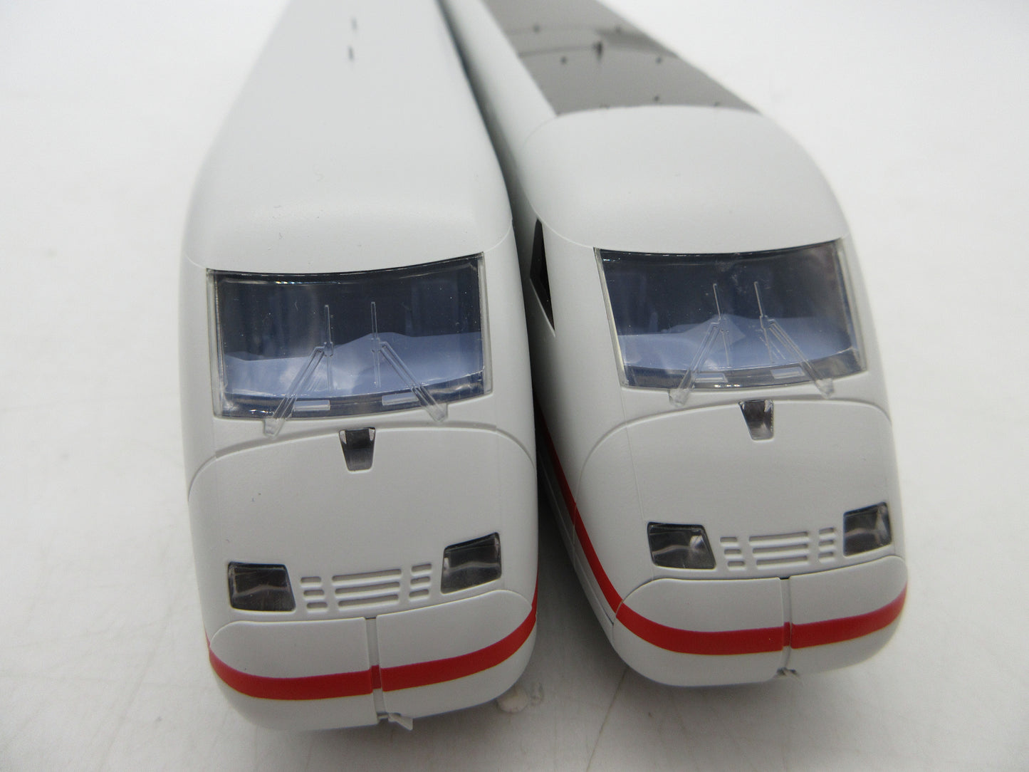 Märklin H0 - 36712 - 4-delige BR 402 "ICE" van de DB - MFX/Sound