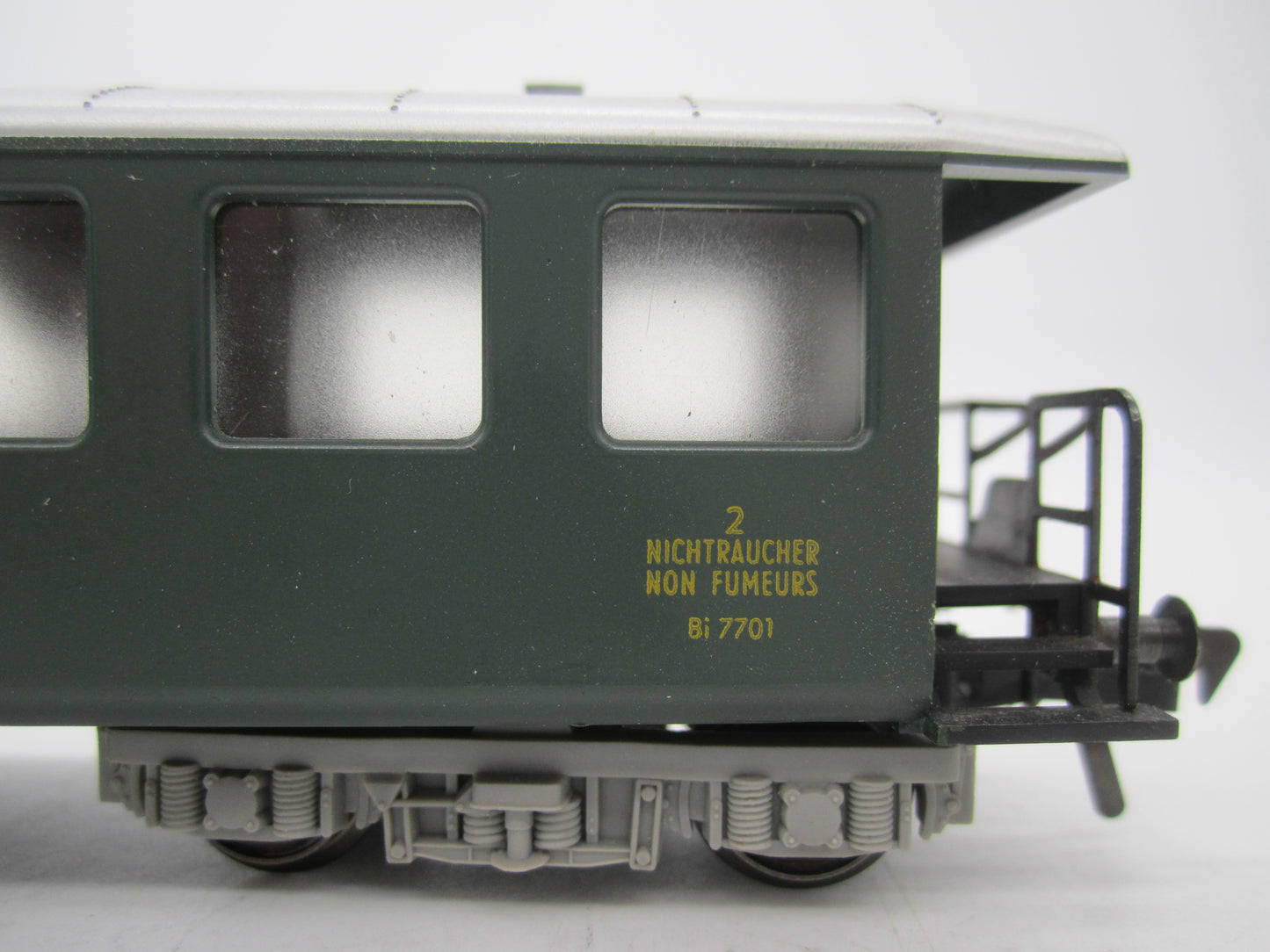 Fleischmann H0 - 1417 - Personenwagen 2e klas van de SBB-CFF, met verlichting
