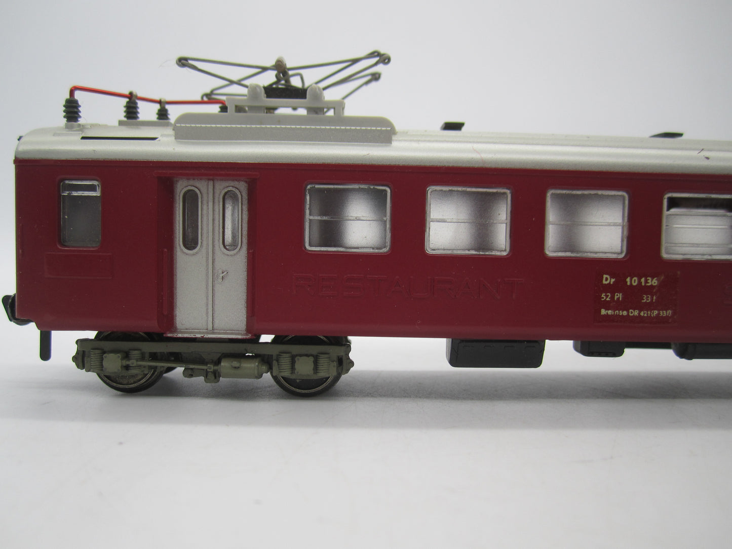 Fleischmann H0 - 1418 - Personenwagen "Restauratierijtuig" van de SBB-CFF, met verlichting