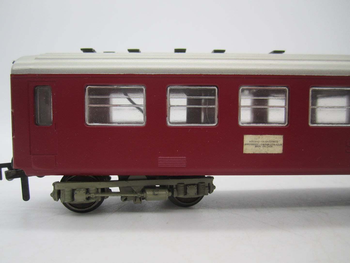 Fleischmann H0 - 1418 - Personenwagen "Restauratierijtuig" van de SBB-CFF, met verlichting
