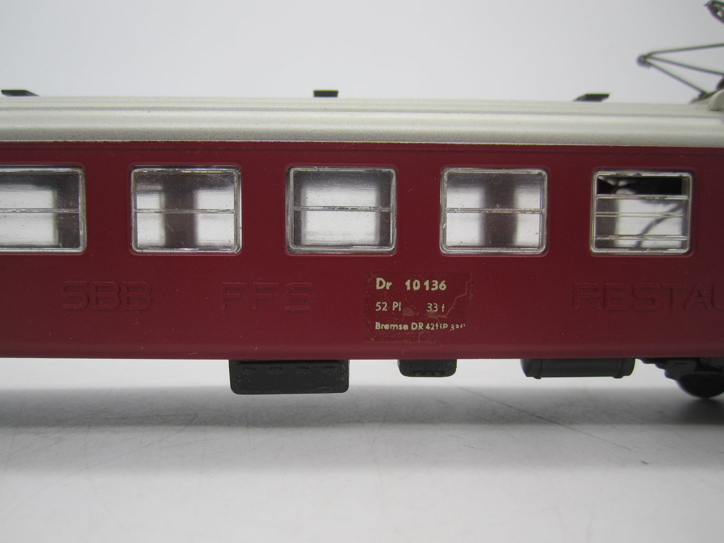 Fleischmann H0 - 1418 - Personenwagen "Restauratierijtuig" van de SBB-CFF, met verlichting