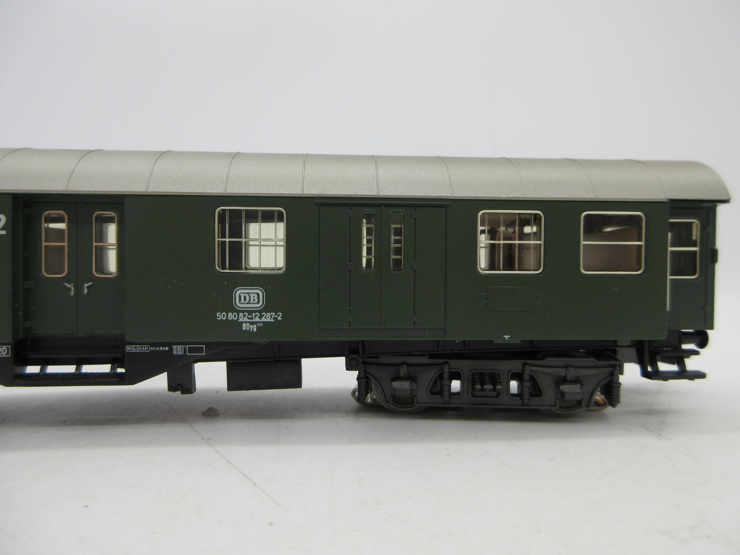 Märklin H0 - 4133 - Personenrijtuig 2e klas, met bagagedeel van de DB, met verlichting
