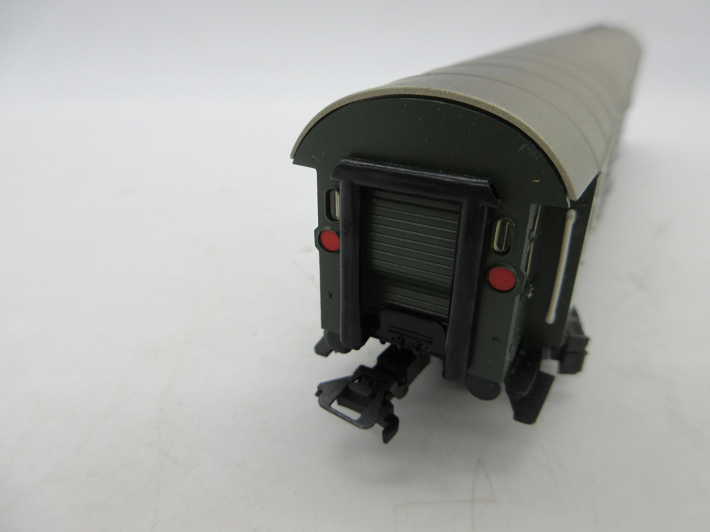Märklin H0 - 4133 - Personenrijtuig 2e klas, met bagagedeel van de DB, met verlichting