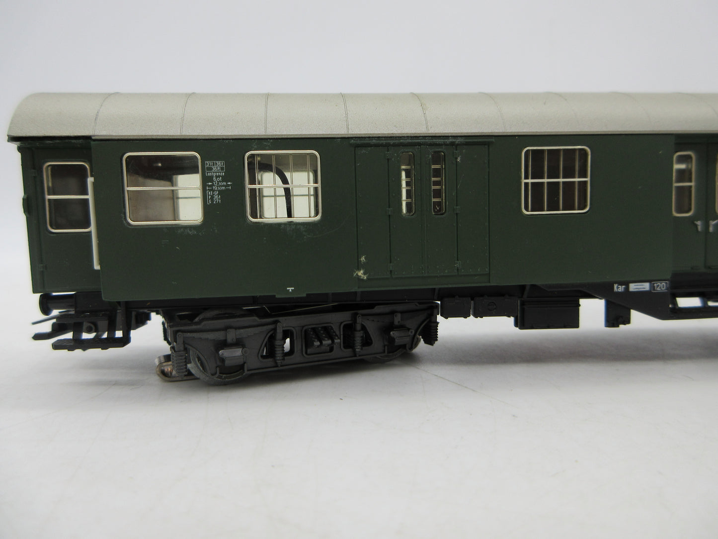 Märklin H0 - 4133 - Personenrijtuig 2e klas, met bagagedeel van de DB, met verlichting
