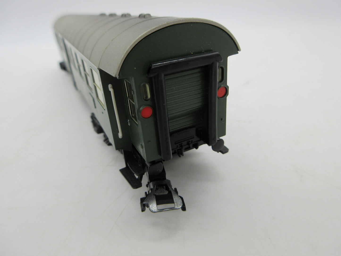 Märklin H0 - 4133 - Personenrijtuig 2e klas, met bagagedeel van de DB, met verlichting