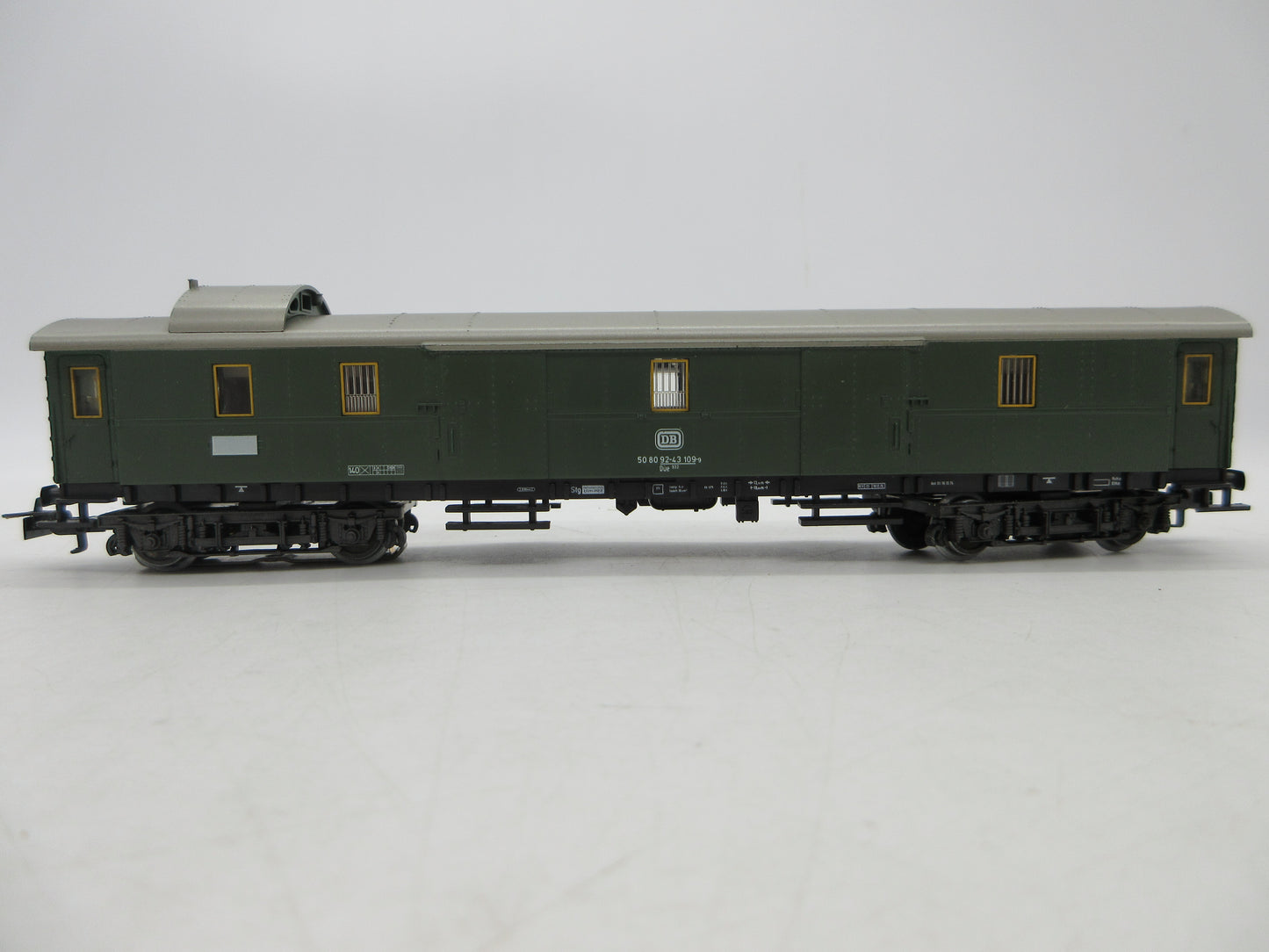 Märklin H0 - 4140 - Bagagerijtuig van de DB, met verlichting