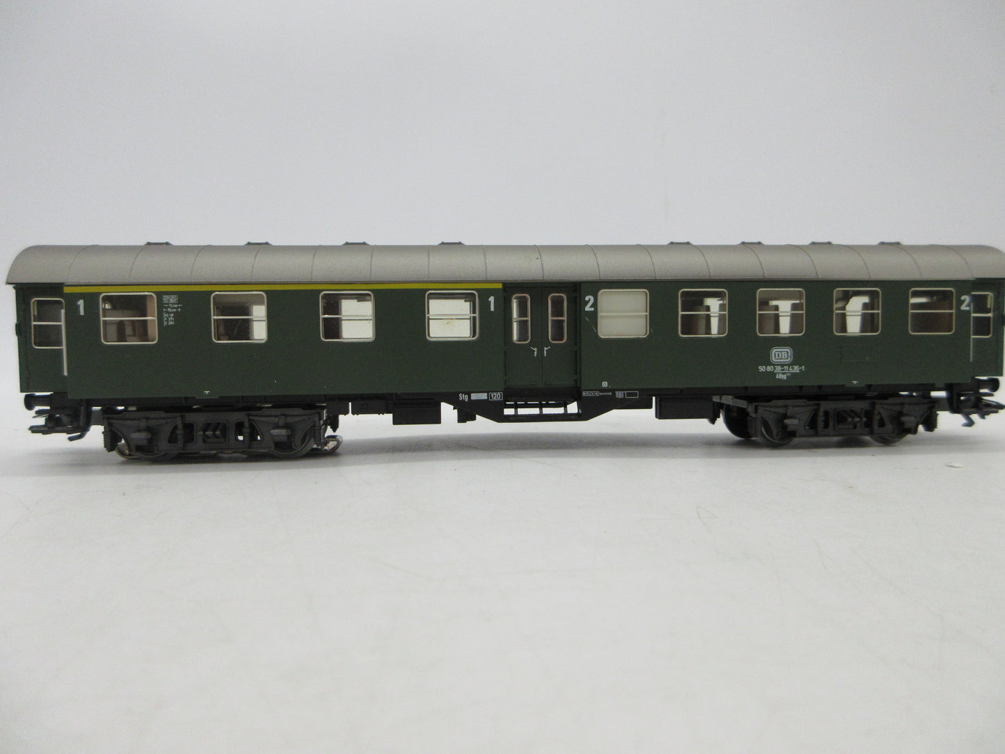 Märklin H0 - 4131 - Personenrijtuig 1e/2e klas van de DB, met verlichting