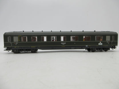 Märklin H0 - 43231 -  Personenrijtuig 1e/2e/3e klas van de DRB, met verlichting en figuren