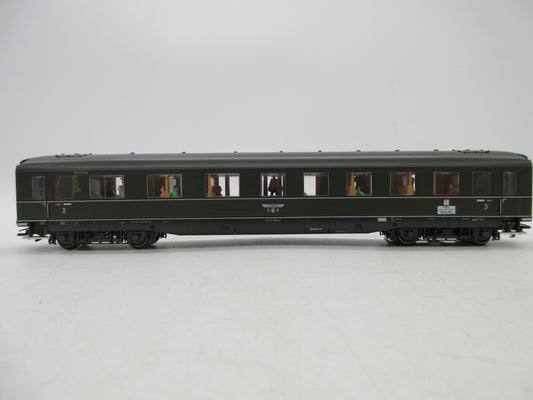Märklin H0 - 43211 -  Personenrijtuig 2e/3e klas van de DRB, met verlichting en figuren