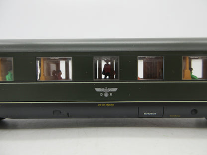 Märklin H0 - 43211 -  Personenrijtuig 2e/3e klas van de DRB, met verlichting en figuren