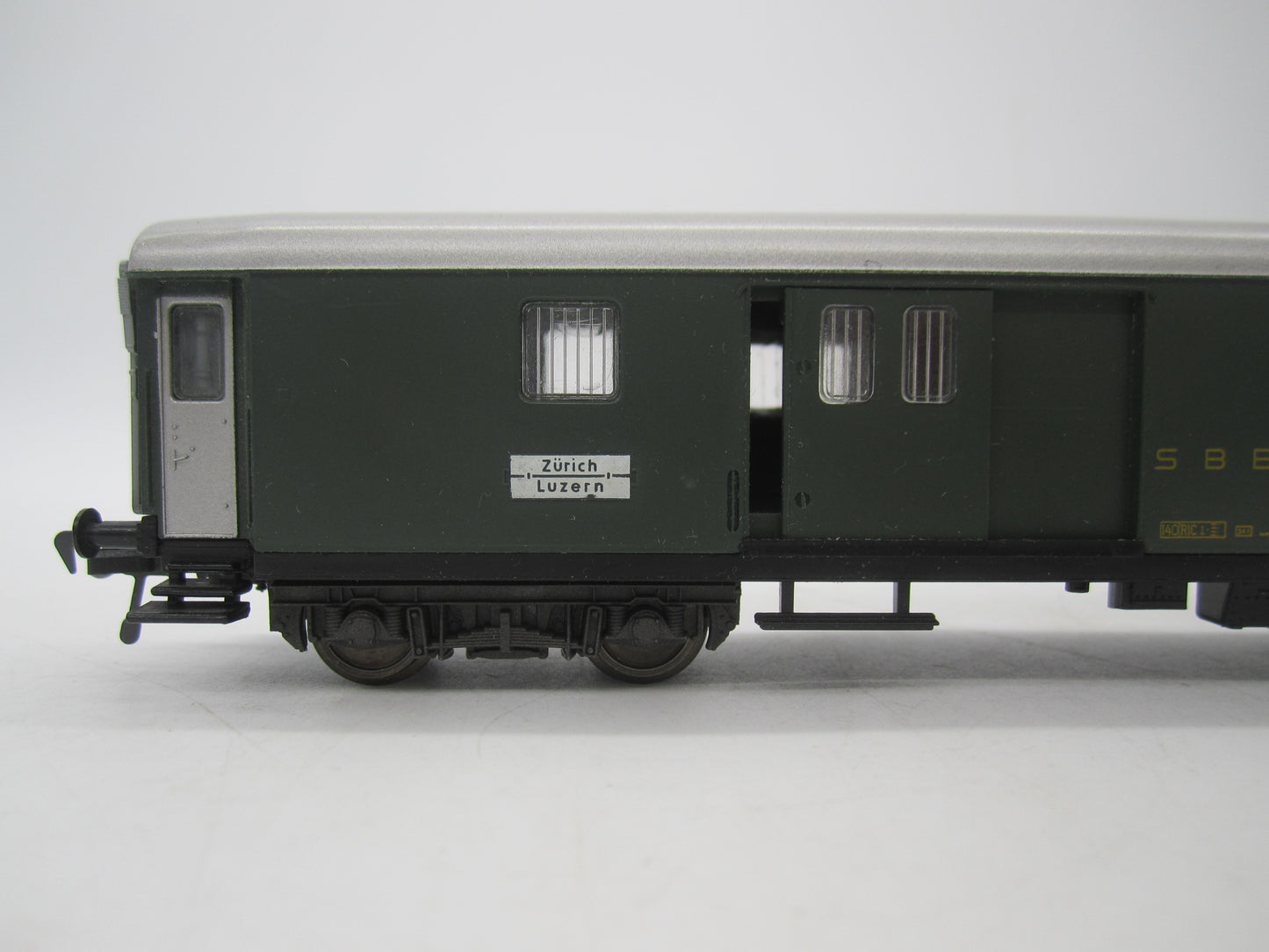 Fleischmann H0 - 1419 - Personenwagen "bagagerijtuig" van de SBB-CFF, met verlichting