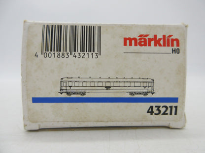 Märklin H0 - 43211 -  Personenrijtuig 2e/3e klas van de DRB, met verlichting en figuren