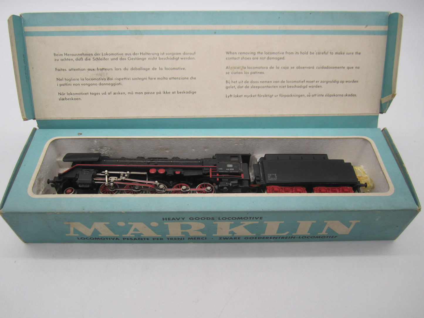 Märklin H0 - 3047- Stoomloc met tender, BR 44 van de DB - MFX/Sound