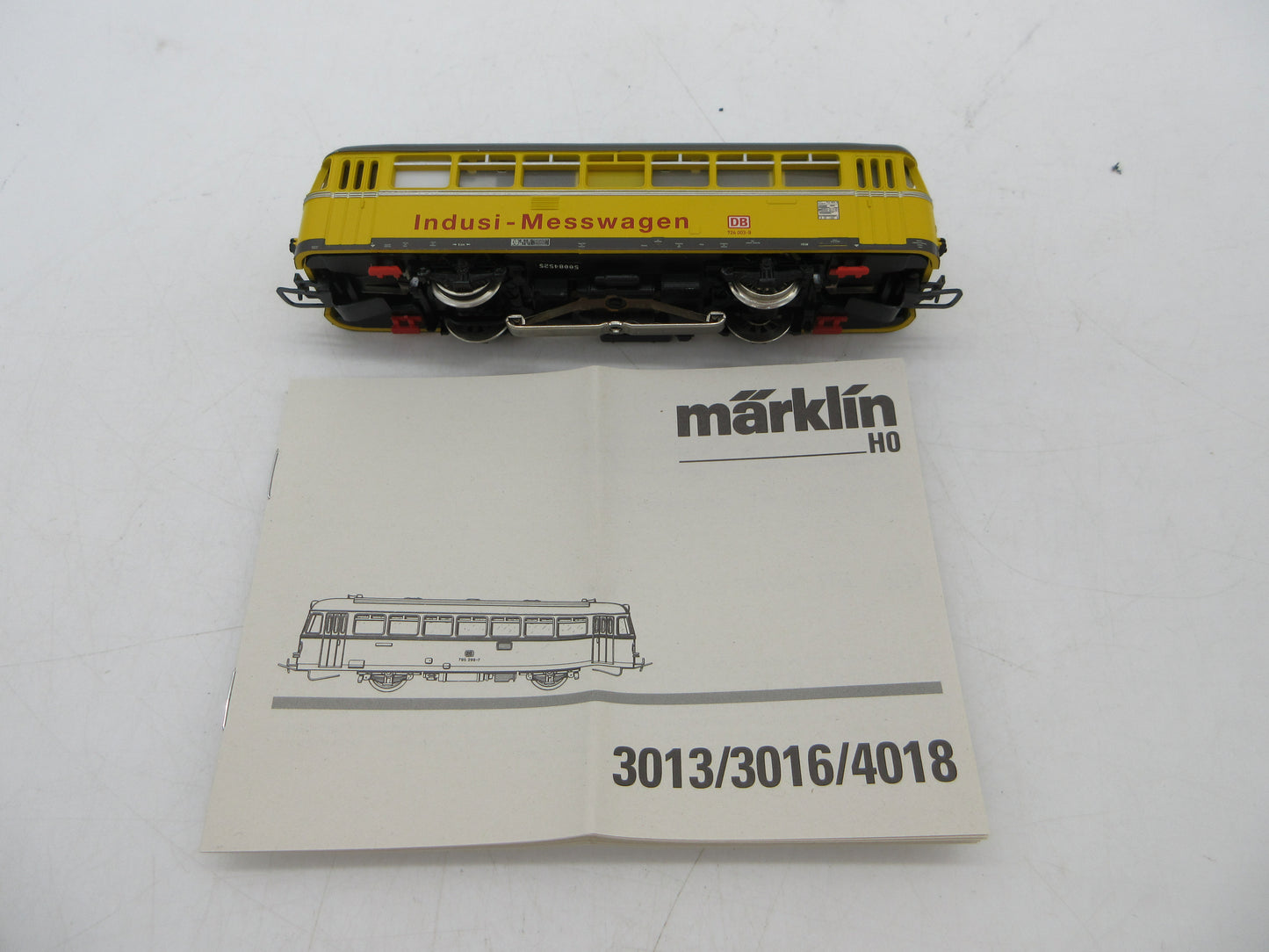 Märklin H0 - 3013 - Railbus, BR 724 "Indusi-Messwagen" van de DB - Analoog