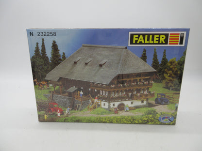 Faller N - 232258 - Bouwpakket: Schwarzwald Boerderij