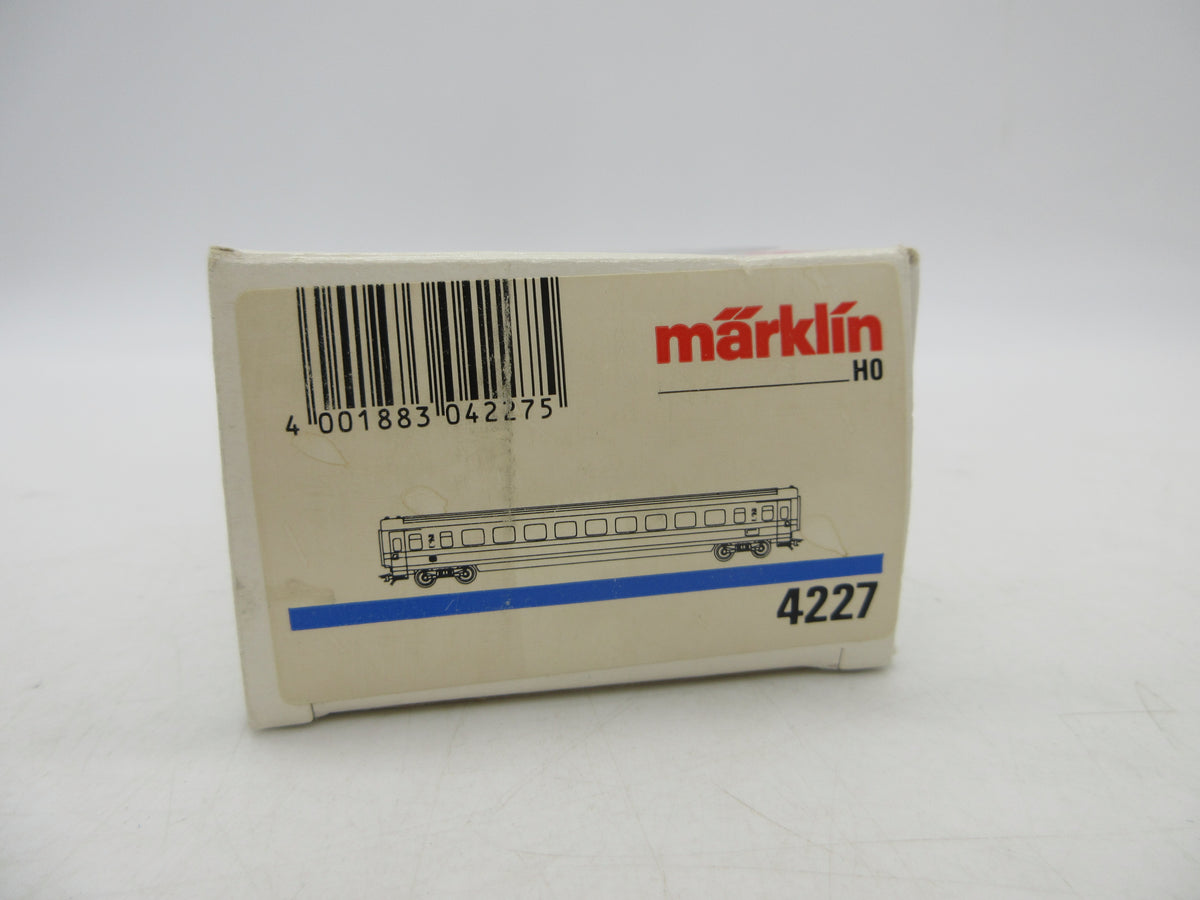 Märklin H0 - 4227 - Personenwagen 2e klas IC van de DB