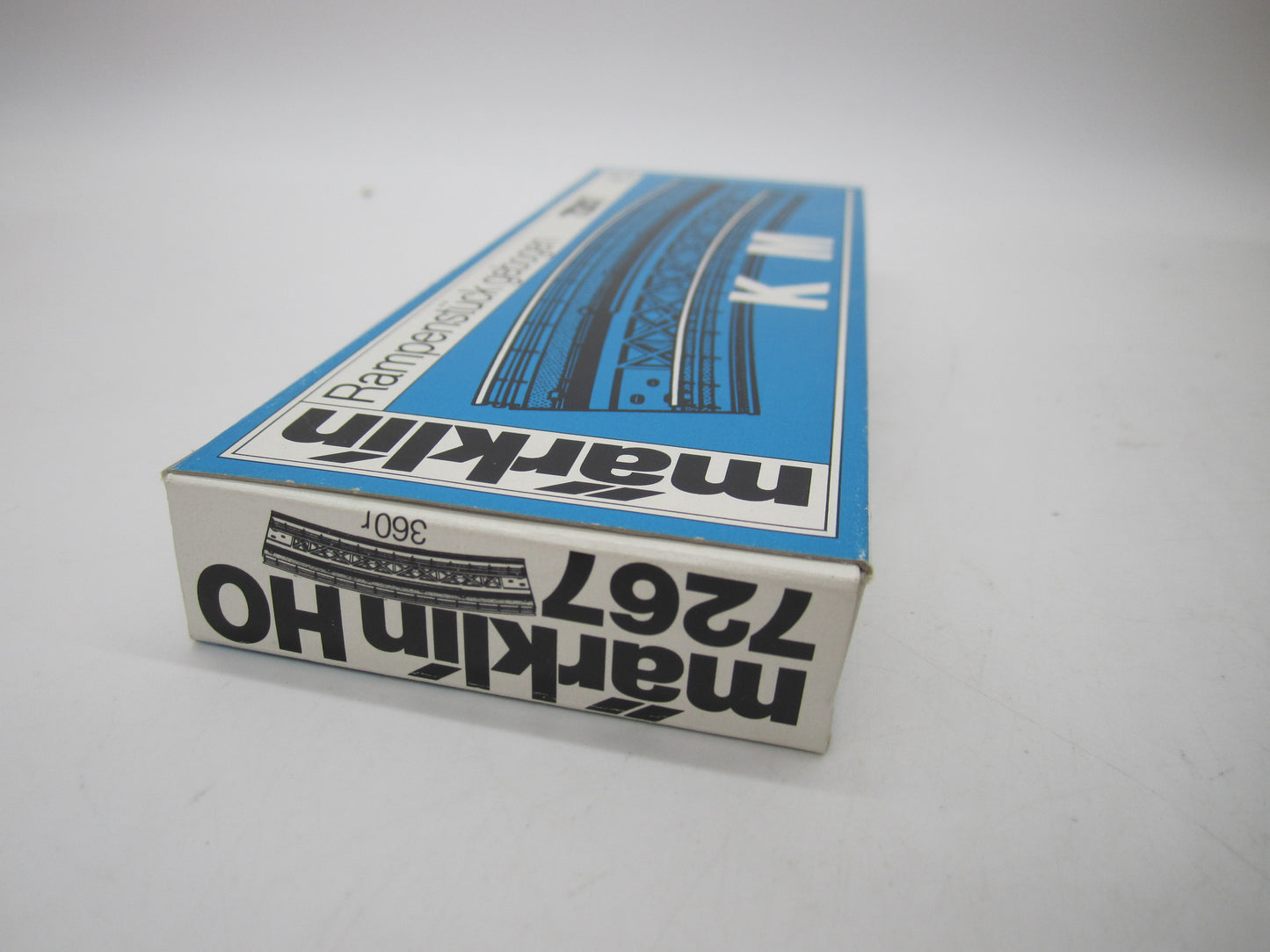 Märklin H0 - 7267 - Brugdeel, gebogen oprit R1