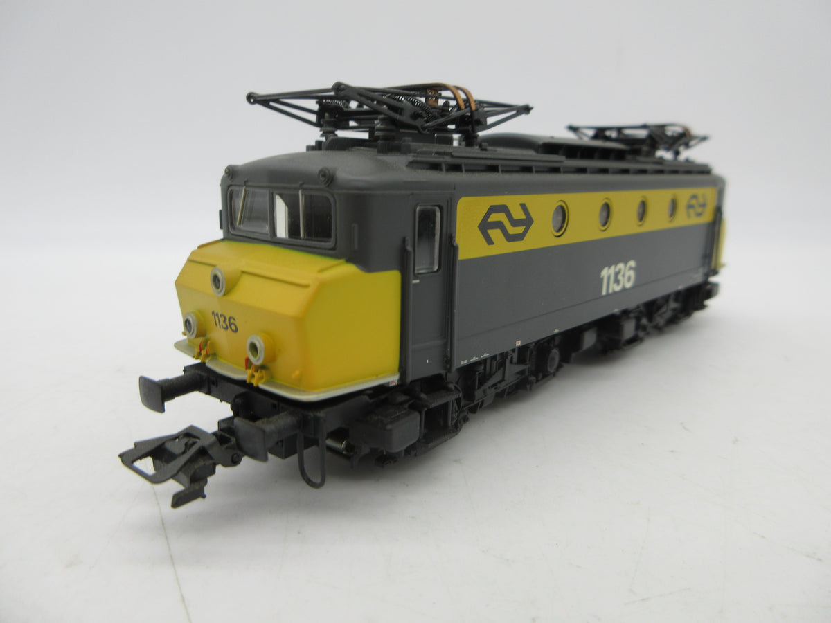 Märklin H0 - 37243 - Dubbelset Serie 1100 van de NS, met kist - MFX/Tyfoon