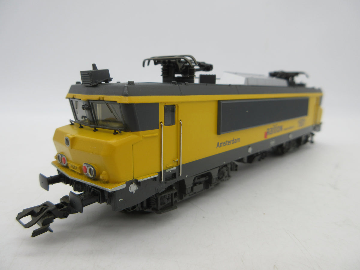 Märklin H0 - 37268 - Elektrische locomotief serie 1600 in vitrine van de NS - MFX/Tyfoon