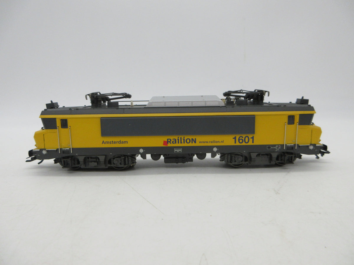 Märklin H0 - 37268 - Elektrische locomotief serie 1600 in vitrine van de NS - MFX/Tyfoon