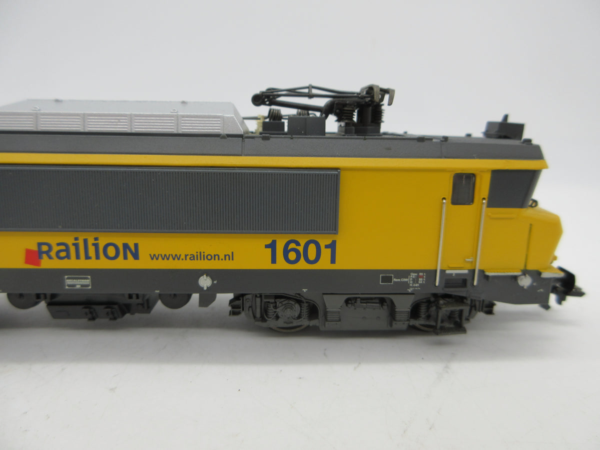 Märklin H0 - 37268 - Elektrische locomotief serie 1600 in vitrine van de NS - MFX/Tyfoon