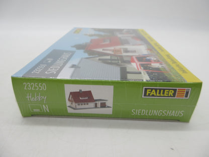 Faller N - 232550 - Bouwpakket: woonhuis met garage
