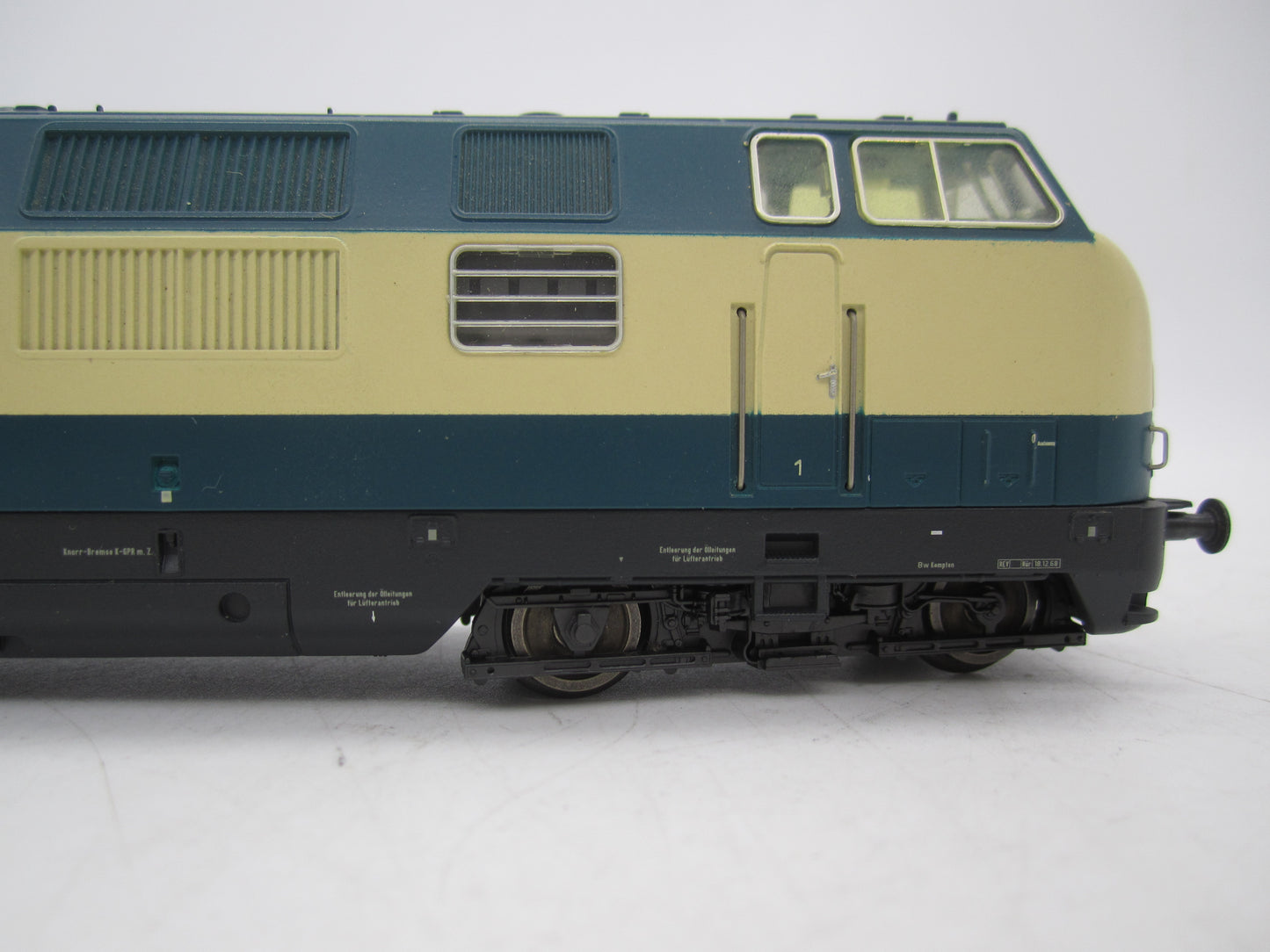 Märklin H0 - 3581 - Diesellocomotief, BR 221 van de DB - FX Digitaal/Sound