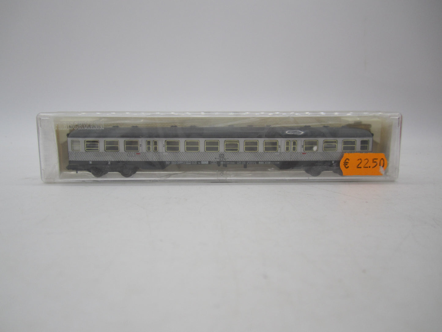 Fleischmann Piccolo N - 8122 - 2e klas rijtuig 'Silberlinge' van de DB, met verlichting