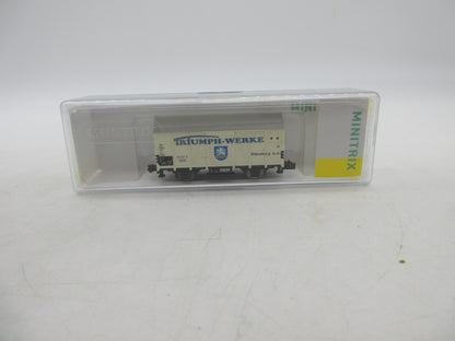 Minitrix N - 15398 - Gesloten goederenwagen "Triumph-Werke" van de DB