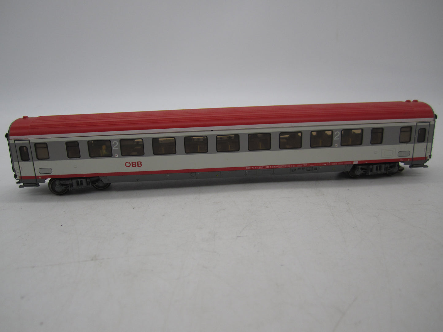 Märklin H0 - 42722 - Personenrijtuig 2e klas van de ÖBB, met verlichting